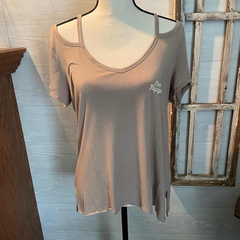 PINK VICTORIA’S SECRET open shoulder tee shirt BON VOYAGE Size Medium